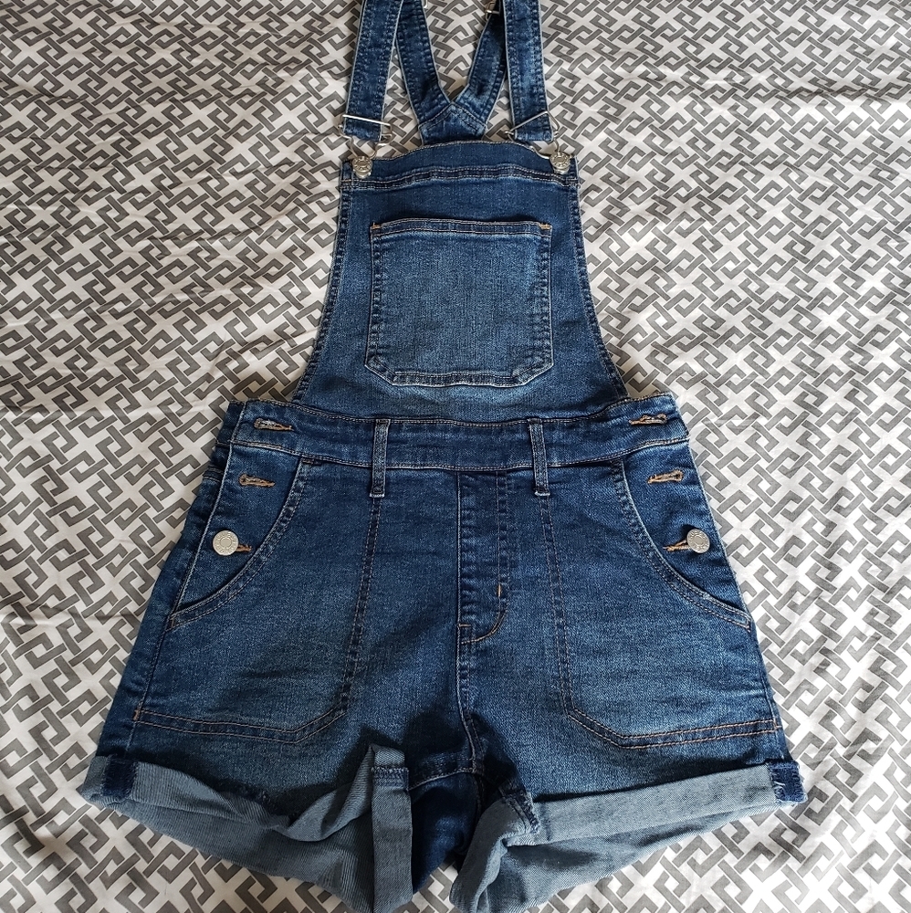 GUESS denim shortalls size 25